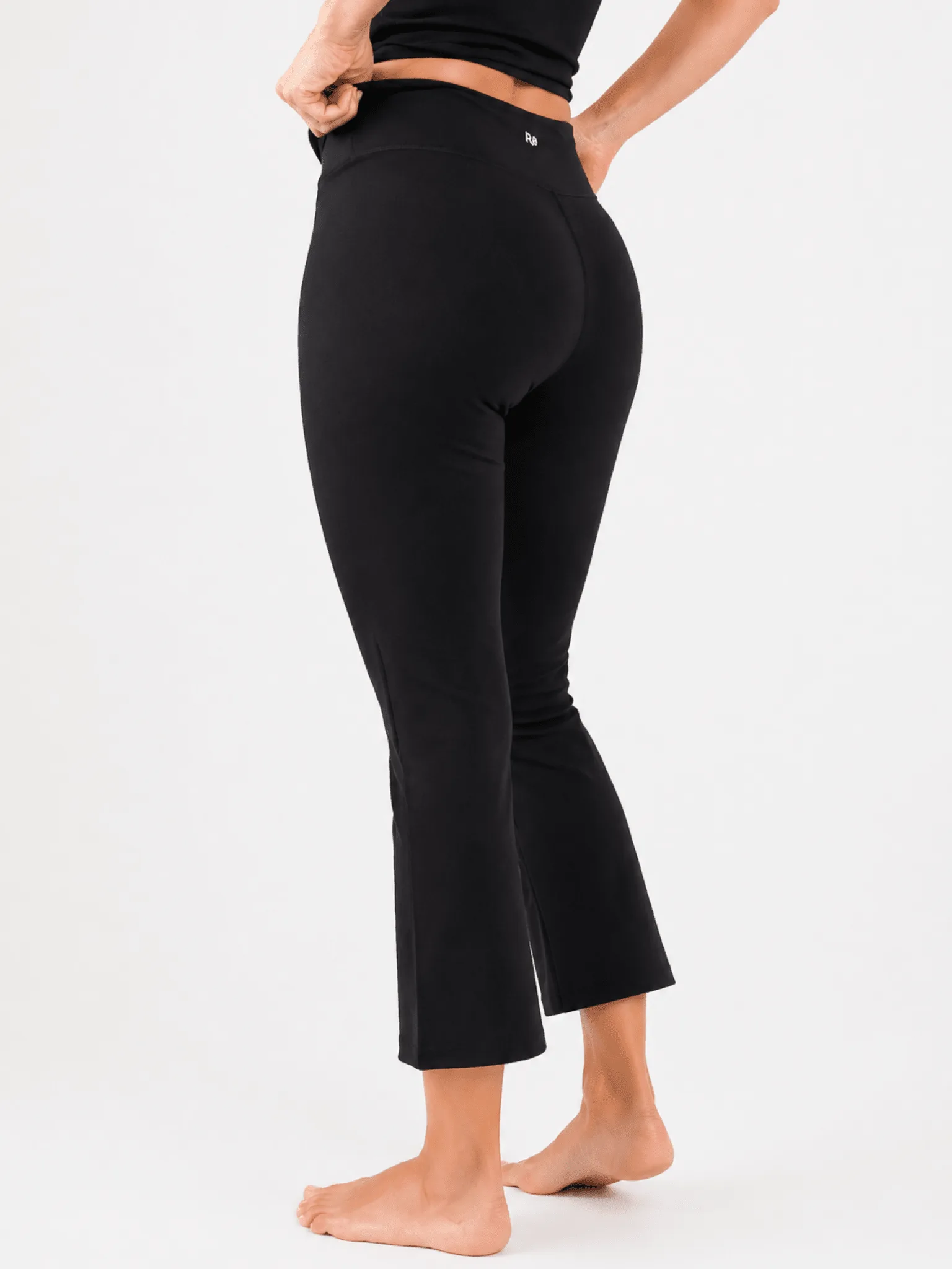 Reprise Activewear - Maris Cropped Flare leggings - repriseactivewear.com